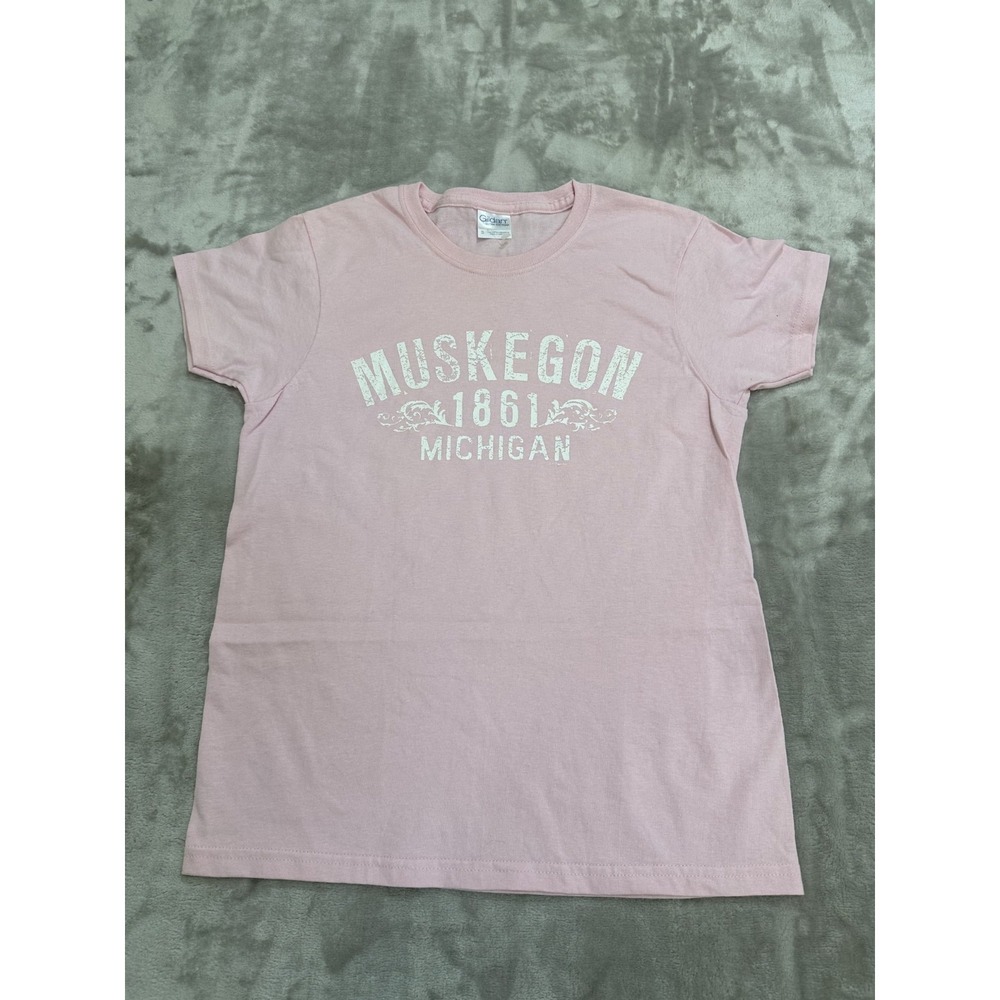 Muskegon Michigan 1861 T-Shirt Women's Size Small Pink Short Sleeve NWOT